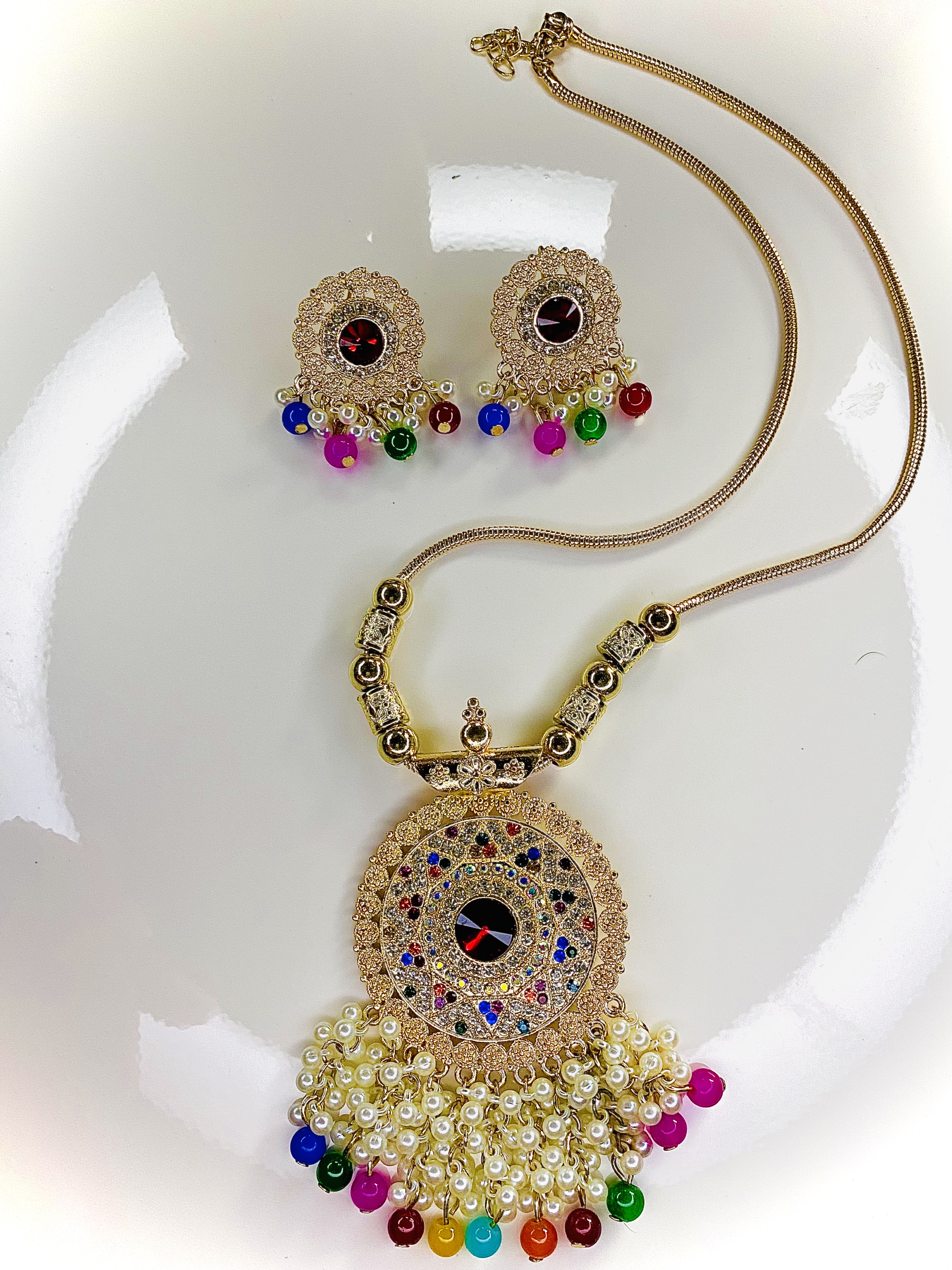 Noor Jewelry Set — product photo 1 of 1