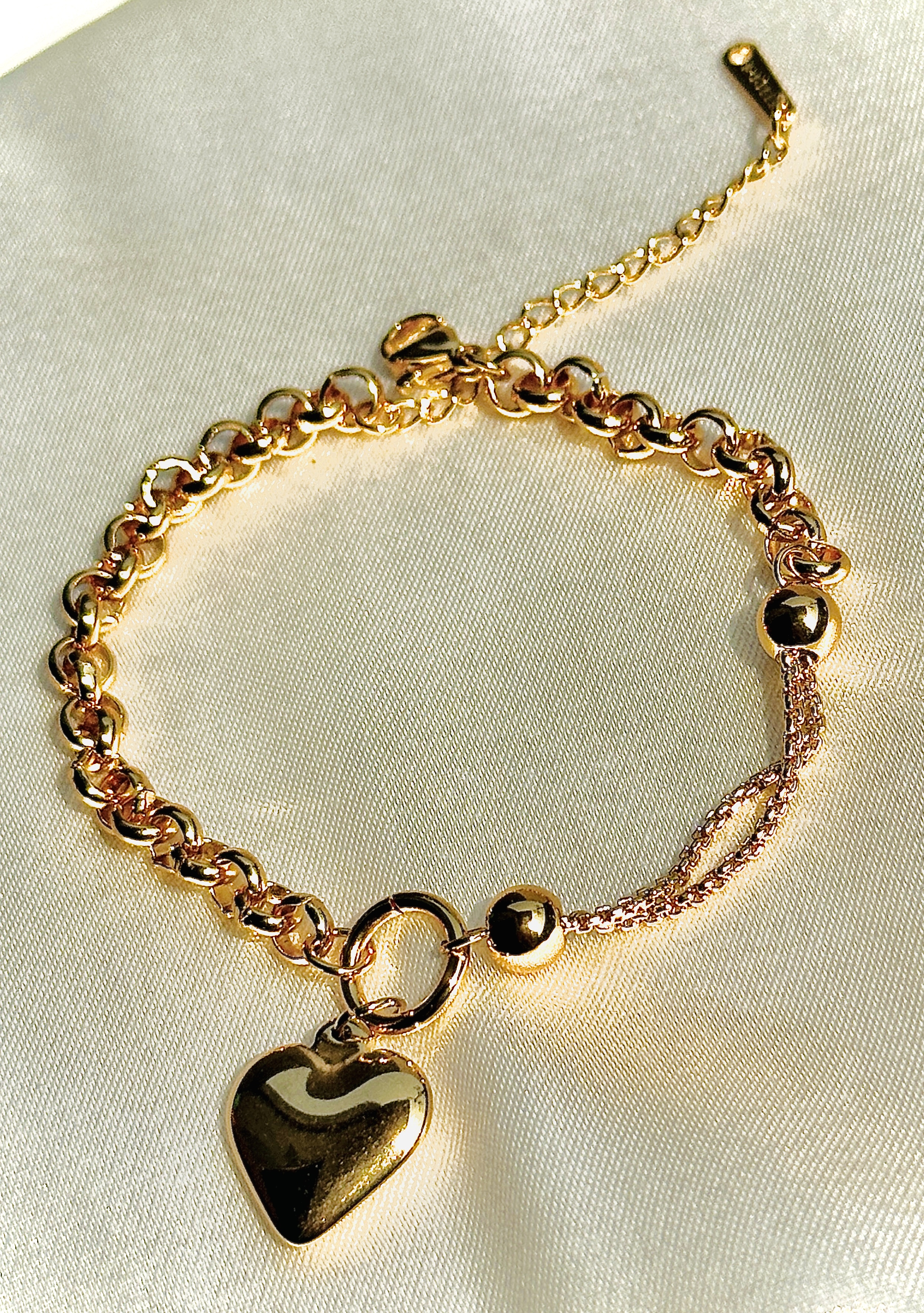Golden Heart Bracelet — product photo 1 of 1