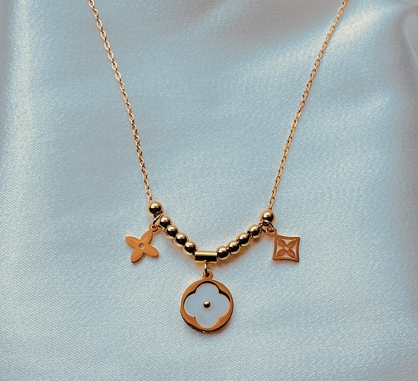 Ivory Clover Pendant Necklace — product photo 1 of 1