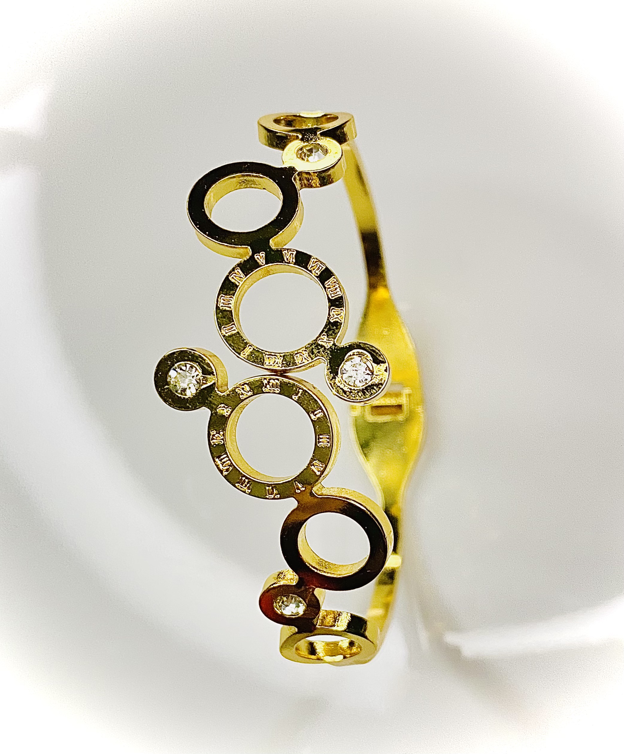 Eterna Cuff — product photo 1 of 2